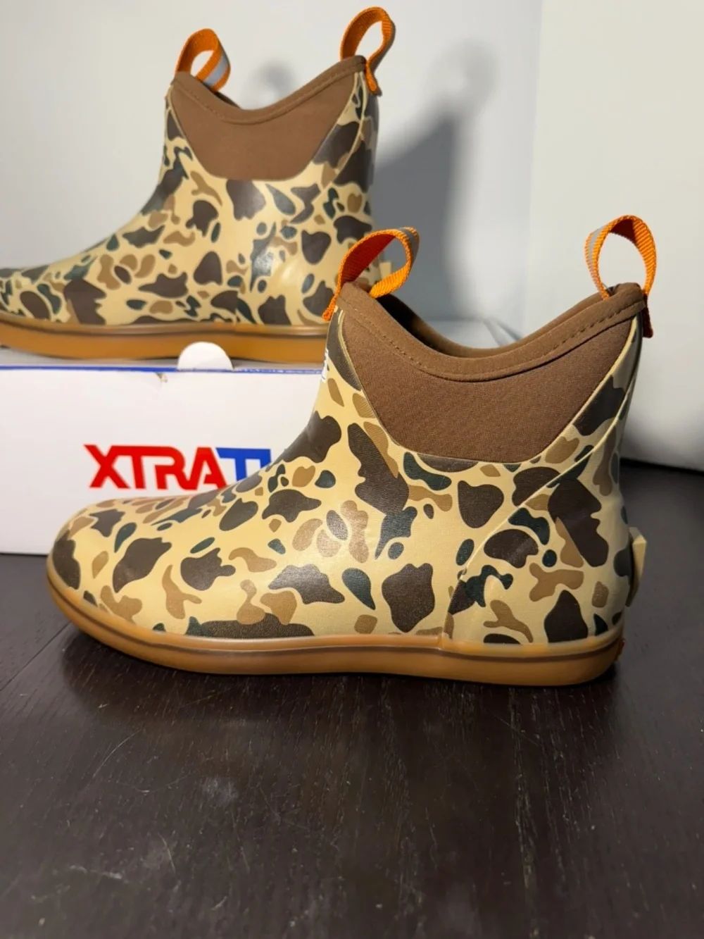 Xtratuf 6